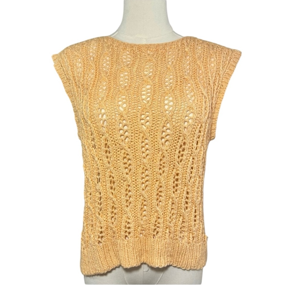 VINTAGE LIZ GARNETT CROCHET TOP